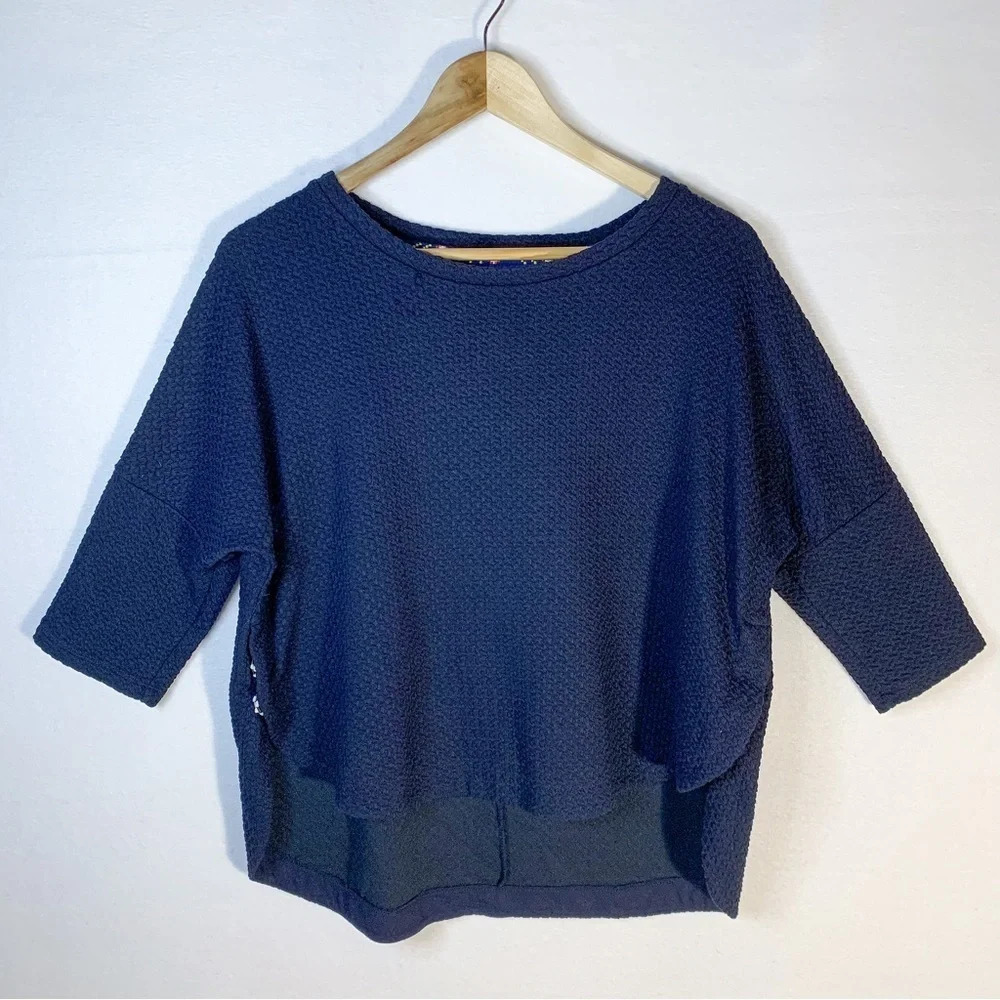 Deletta Cropped 3/4 Sleeve Navy Blue Knit Blouse